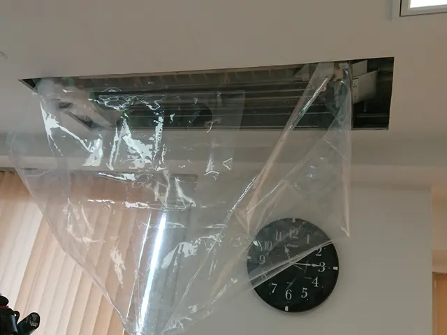 《古くても大丈夫》汚れに対応したエコ洗剤と強力洗浄剤を併用し汚れとカビを徹底除去サービスの画像