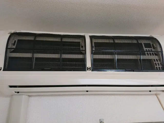 《古くても大丈夫》汚れに対応したエコ洗剤と強力洗浄剤を併用し汚れとカビを徹底除去サービスの画像