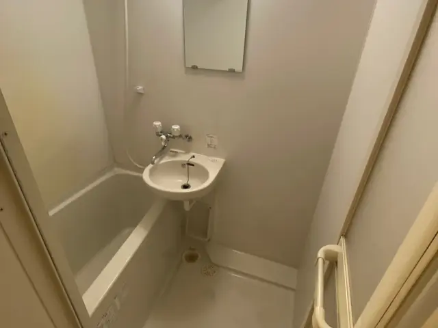 ◆駐車代お店負担◆作業実績100件以上◆完全自社対応◆女性スタッフ同行可能サービスの画像