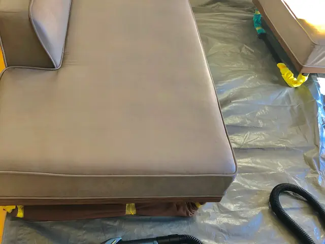 【ソファークリーニング　沖縄】汚れや悪臭など、汚れを徹底的に洗浄するメニュー。サービスの画像