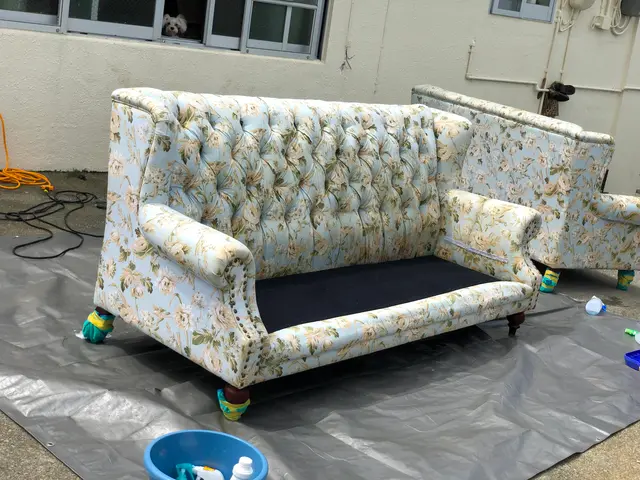 【ソファークリーニング　沖縄】汚れや悪臭など、汚れを徹底的に洗浄するメニュー。サービスの画像