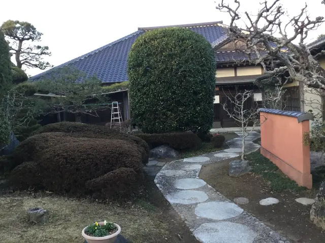 【業界経験35年越】1万本~以上。美しい庭園を創造する匠の技サービスの画像