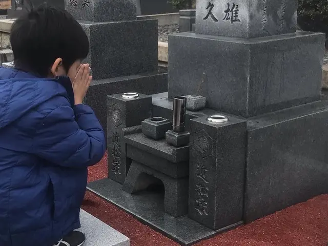 「あなただから頼みたい」のお言葉多数◎お花お線香◎草むしり◎墓石清掃◎写真報告サービスの画像