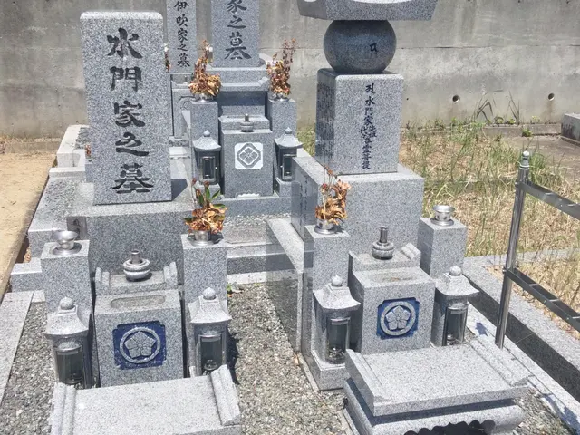 「あなただから頼みたい」のお言葉多数◎お花お線香◎草むしり◎墓石清掃◎写真報告サービスの画像