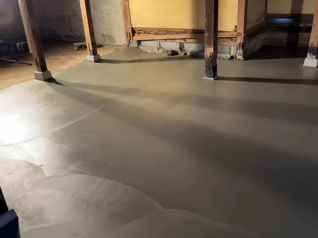 コンクリート施工致します。物置や自転車置き場、お庭の段差や、水たまり、雑草対策にサービスの画像