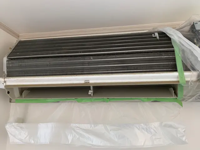 ★壁掛けエアコン分解洗浄★サービスの画像