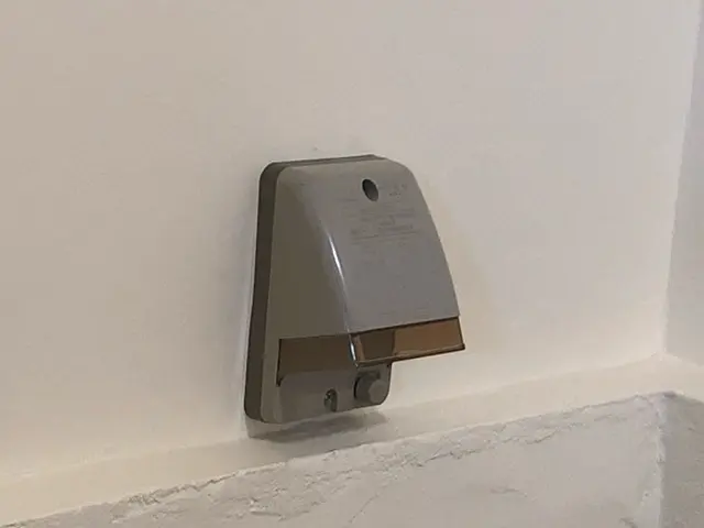 壊れた防水コンセント　すぐ交換します！サービスの画像