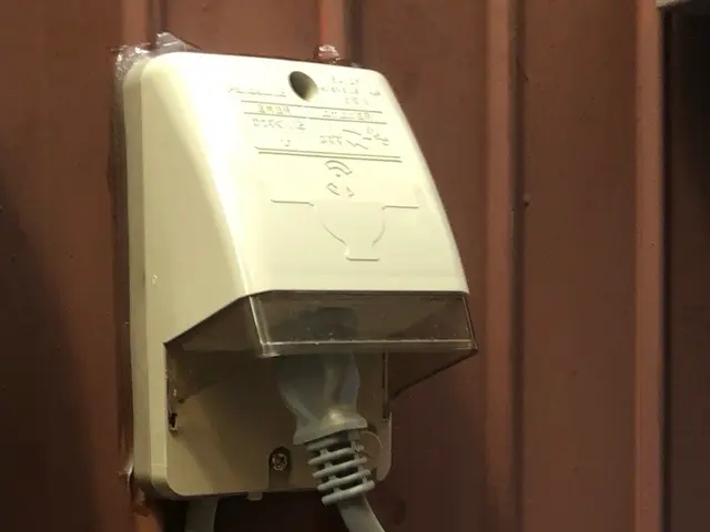 壊れた防水コンセント　すぐ交換します！サービスの画像