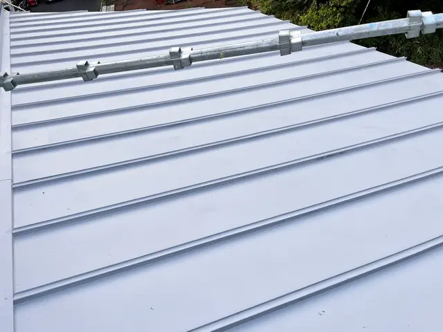 一級塗装技能士☆工事後安心長期保証サービスの画像