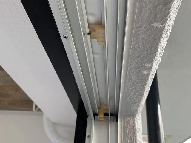 【窓ガラス】小窓6枚〜腰高窓は4枚〜掃き出し2枚からご予約可能です。サービスの画像