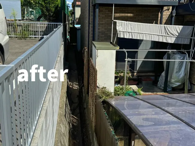 手作業で根っこから雑草除去でキレイなお庭に！除草剤散布◎サービスの画像