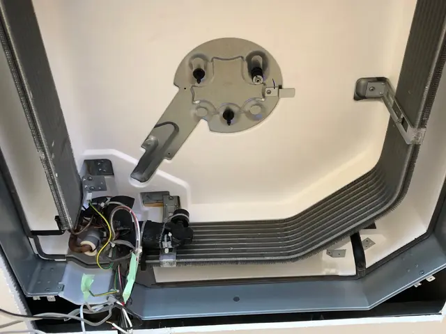 商売繁盛！お客様、社員様へ快適空間をお届け！モータードレンポンプも外して分解洗浄サービスの画像