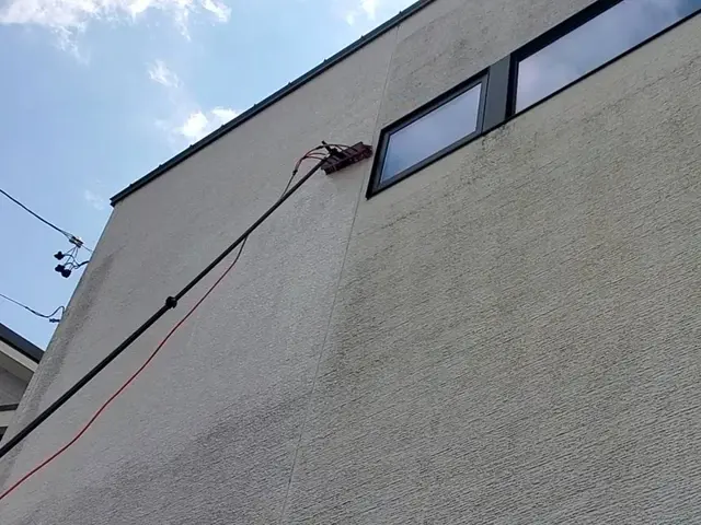 外壁にとても優しいコスパ最強の手洗い洗浄※只今 50％OFFキャンペーン開催中※サービスの画像