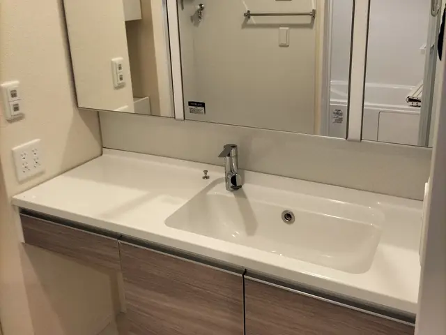 業務用次亜塩素酸等を使用し経験と知識を活かして丁寧に作業いたします。サービスの画像