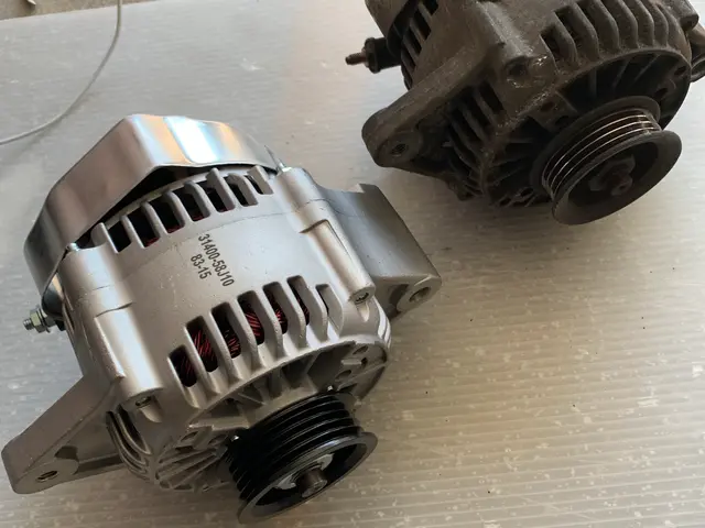 オルタネーター交換　ベルト交換もサービスの画像