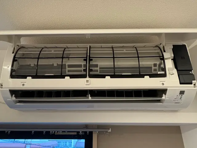 夏にフル稼働したエアコンをこの時期にクリーニング◎【QR決済可能】サービスの画像