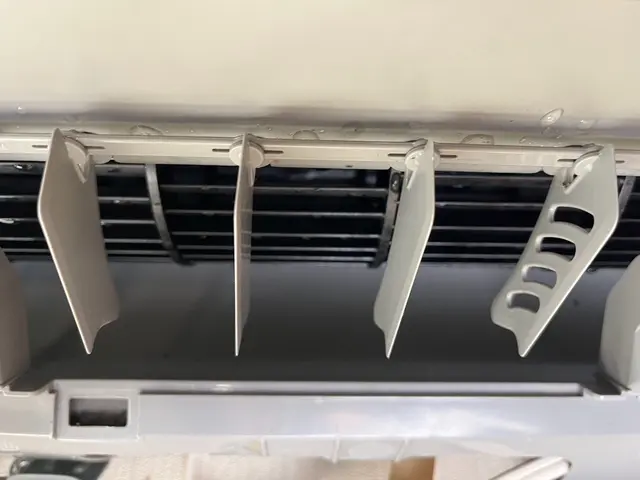 【量販店での実績多数】◇電気工事士がプロの技術で黒カビ徹底洗浄！☆女性同行☆サービスの画像