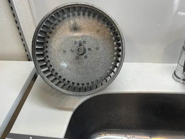 油をスッキリさせませんか？写真の私が伺います。宜しくお願いします！サービスの画像