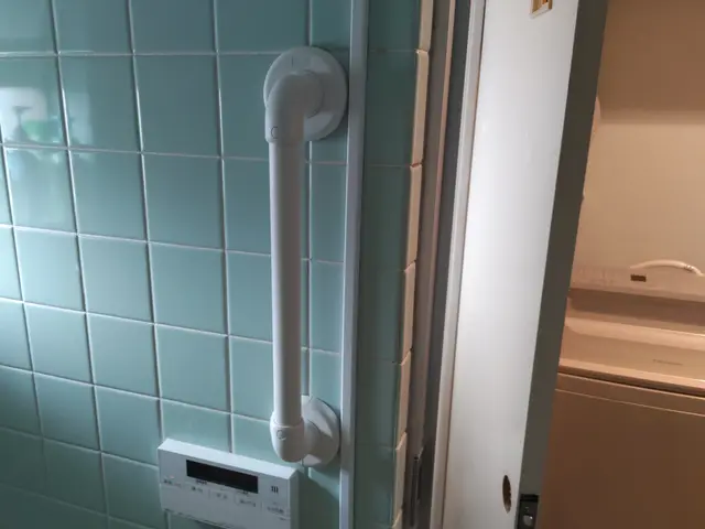 いつまでも安心して使えるよう施工します！手摺りの取り付けは当店にお任せください！サービスの画像