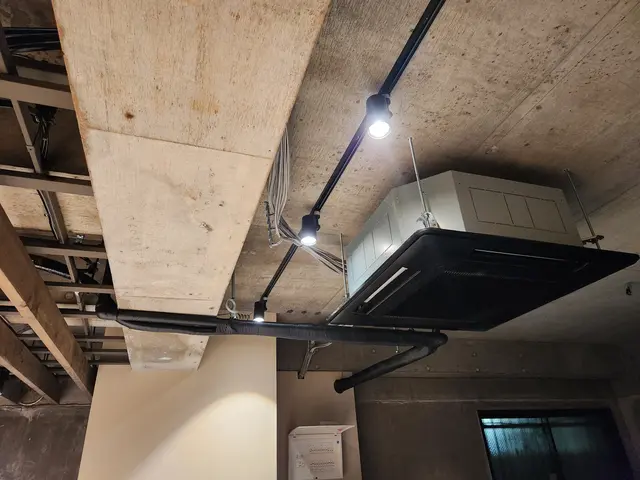 空調設備の点検や修理を行い、効率的な運用をサポートします。サービスの画像