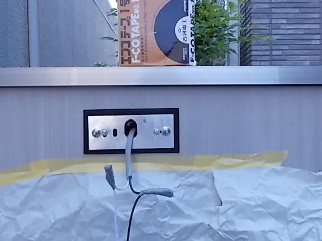 屋外防水コンセント、ガーデニング照明工事、カーポート照明工事、防犯カメラ取付等、サービスの画像