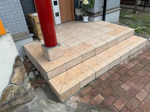 玄関タイルの補修サービスの画像