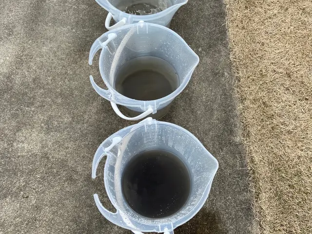 スプレーではなく、エバポレータとブロアファンの高圧洗浄で臭い解消！損害賠償加入！サービスの画像