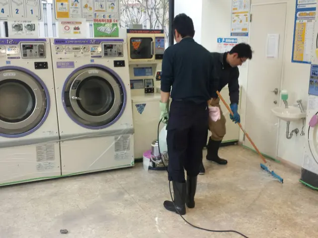 【フロア床洗浄】自宅や店舗、オフィスやクリニック等の汚れが綺麗になります！サービスの画像