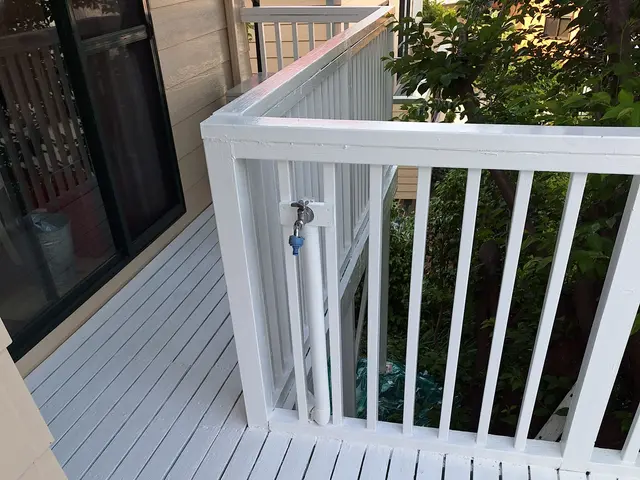 ウッドデッキ補修・塗装などご相談下さい。見た目も一新されリフレッシュ！サービスの画像