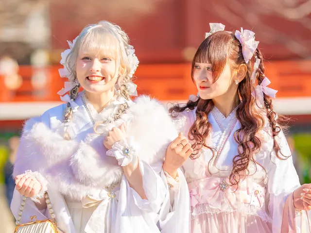 モデル経験を活かした撮られる側の気持ちがわかる出張フォトサービス