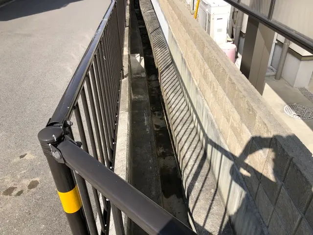 経験豊富 | 丁寧な草むしり作業は当店にお任せください。除草剤は無料で散布！サービスの画像