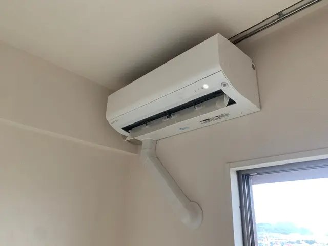 特殊な高所作業断ったことありません！うるさらや隠蔽配管もお任せ下さい！！サービスの画像