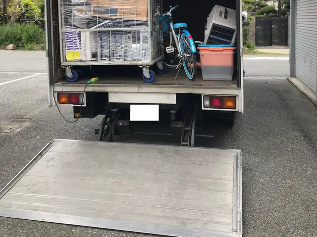 自社工場、 年間1000件実績★作業員2人★分別不要★当日追加可★エアコン無料サービスの画像