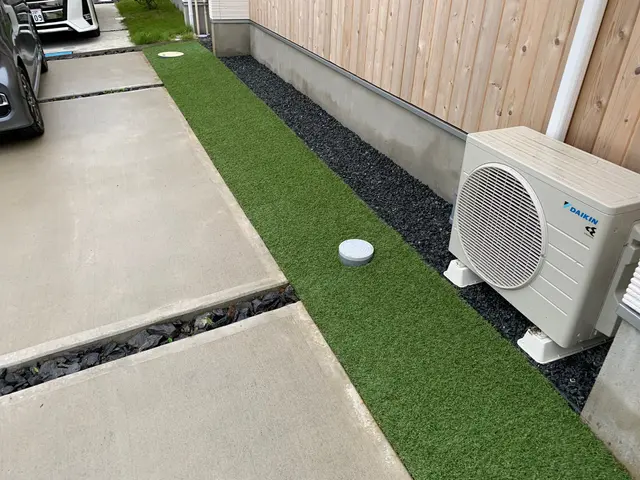 人工芝でメンテナンスフリーのお庭サービスの画像