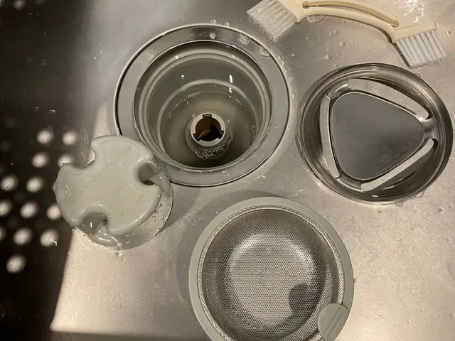 【☆地域密着で営業中☆】プロの技で水回り全体をピカピカにクリーニングします！サービスの画像