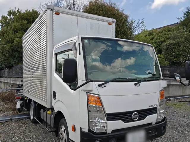 2トントラック不用品回収サービスの画像