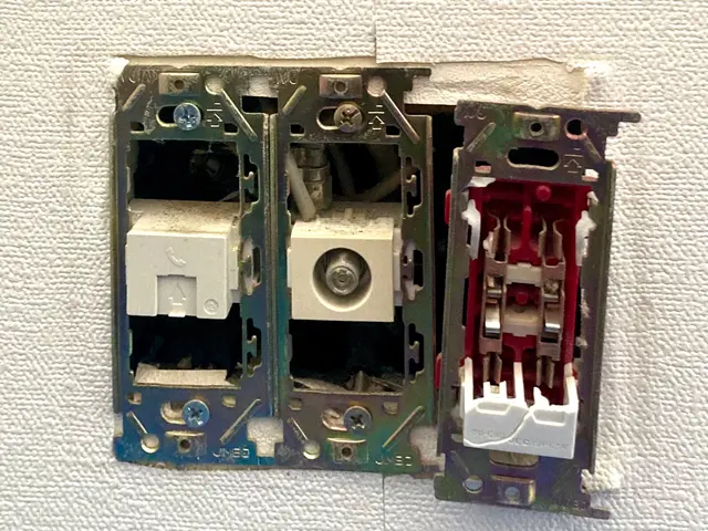 福岡市【テレビのアンテナ端子の修理・交換】工事士が直接施工で安心！PayPay!サービスの画像