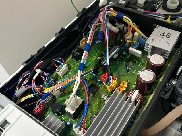 「洗濯機が動かない！」「エラー表示が出て困る…」そんな時はお任せください！サービスの画像