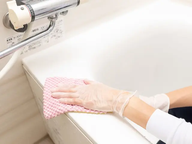 《おしどり夫婦の水回り掃除》女性お一人のご在宅でも安心です＠ラッシュワークスサービスの画像