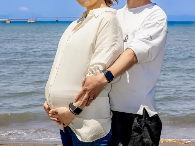 自然体で残すマタニティフォト｜ご自宅・屋外対応サービスの画像