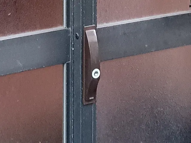 鍵の交換取付行います　鍵の準備も行います　土日祝も対応可能ですサービスの画像