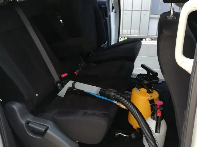 当社はソファ専門クリーニング店。カーシートの汚れは専門店の当社にお任せください。サービスの画像