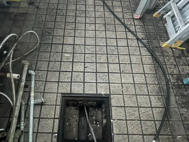 業界歴15年！　排水詰まり時の24時間緊急対応可！エンジン式強力高圧洗浄機使用サービスの画像