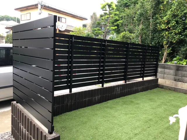 目隠しフェンス設置は是非当社にお任せください☆サービスの画像
