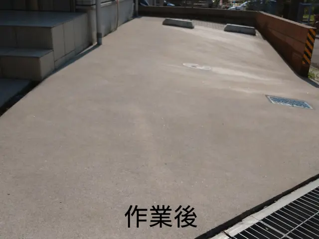 駐車場・ベランダ･玄関など、おウチの顔である外回りをクリーニング！サービスの画像