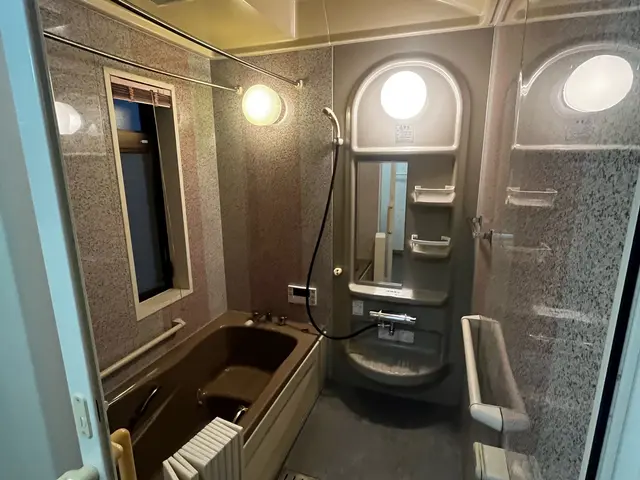 業界歴10年/地域密着型/完全自社施工/女性スタッフとお伺い致します！火災保険可サービスの画像