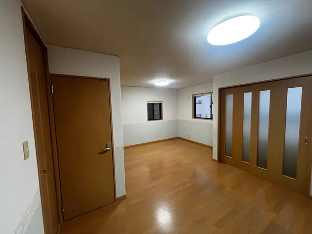 業界歴10年/地域密着型/完全自社施工/女性スタッフとお伺い致します！火災保険可サービスの画像