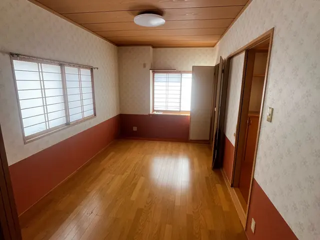 業界歴10年/地域密着型/完全自社施工/女性スタッフとお伺い致します！火災保険可サービスの画像