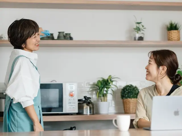 家事を任せて　暮らしにゆとりと　家族のだんらんを。サービスの画像