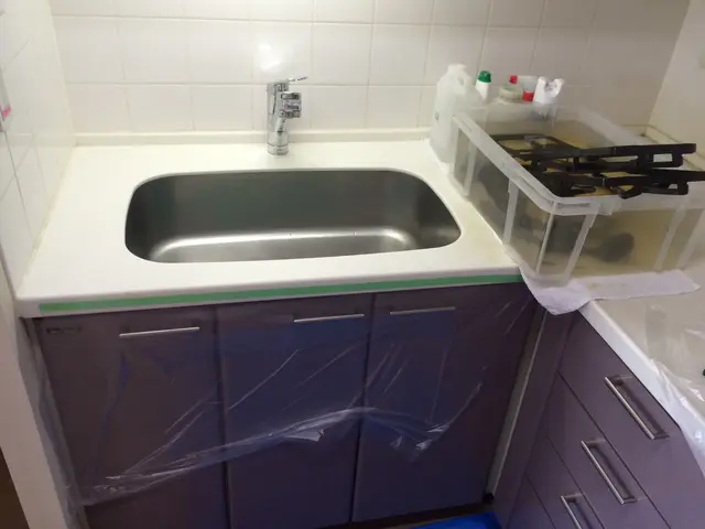 お写真の女性が長期休業になります。店長or店長とスタッフでのお伺いになります。サービスの画像